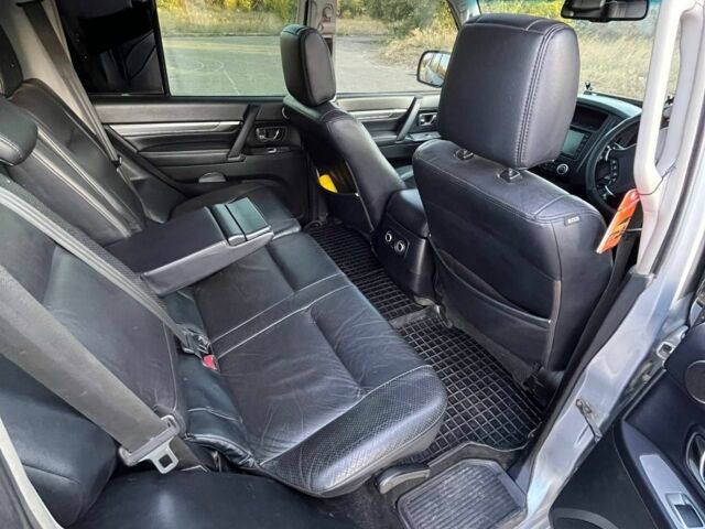 Мицубиси Паджеро 2007 в Краматорске на Automoto.ua Черный Мицубиси Паджеро, объемом двигателя 3 л и пробегом 300 тыс. км за 5500 $, фото 5 на Automoto.ua