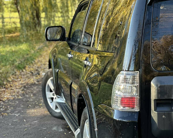 Мицубиси Паджеро 2007 в Киеве на Automoto.ua Черный Мицубиси Паджеро, объемом двигателя 3.8 л и пробегом 216 тыс. км за 9300 $, фото 8 на Automoto.ua