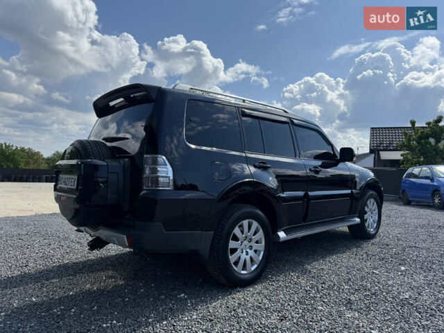 Чорний Міцубісі Паджеро, об'ємом двигуна 3.2 л та пробігом 260 тис. км за 12950 $, фото 25 на Automoto.ua