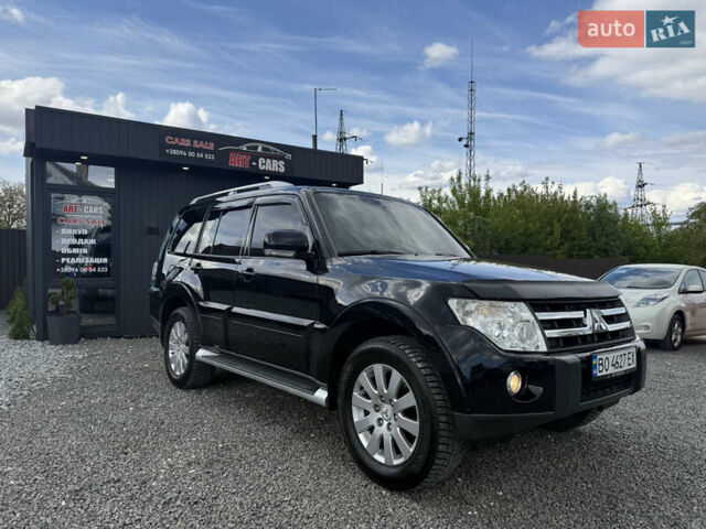 Чорний Міцубісі Паджеро, об'ємом двигуна 3.2 л та пробігом 260 тис. км за 12950 $, фото 1 на Automoto.ua