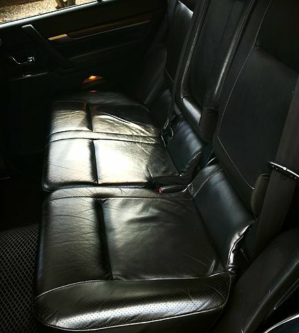 Черный Мицубиси Паджеро, объемом двигателя 3.8 л и пробегом 196 тыс. км за 11500 $, фото 3 на Automoto.ua