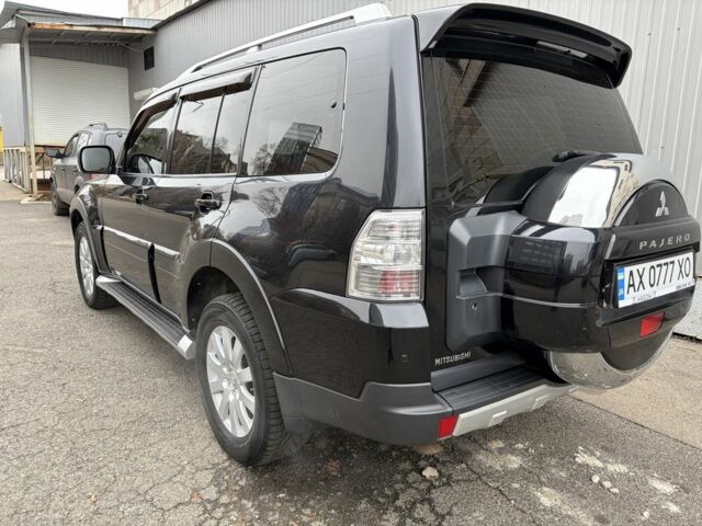 Черный Мицубиси Паджеро, объемом двигателя 3.8 л и пробегом 187 тыс. км за 13800 $, фото 5 на Automoto.ua