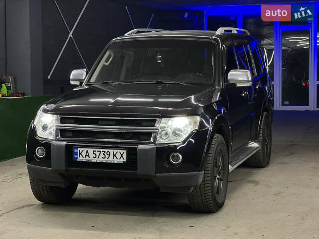 Черный Мицубиси Паджеро, объемом двигателя 3 л и пробегом 320 тыс. км за 9900 $, фото 14 на Automoto.ua