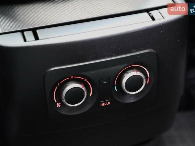 Чорний Міцубісі Паджеро, об'ємом двигуна 3 л та пробігом 197 тис. км за 12500 $, фото 19 на Automoto.ua