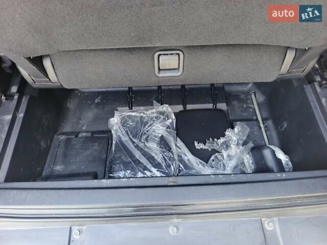 Чорний Міцубісі Паджеро, об'ємом двигуна 3.2 л та пробігом 257 тис. км за 13000 $, фото 22 на Automoto.ua
