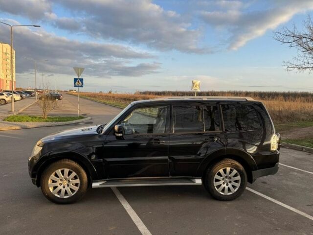 Черный Мицубиси Паджеро, объемом двигателя 3.2 л и пробегом 200 тыс. км за 9000 $, фото 3 на Automoto.ua