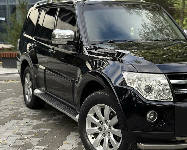 Чорний Міцубісі Паджеро, об'ємом двигуна 3.2 л та пробігом 270 тис. км за 13350 $, фото 10 на Automoto.ua