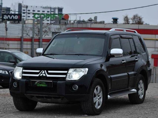 Чорний Міцубісі Паджеро, об'ємом двигуна 3 л та пробігом 215 тис. км за 9650 $, фото 4 на Automoto.ua