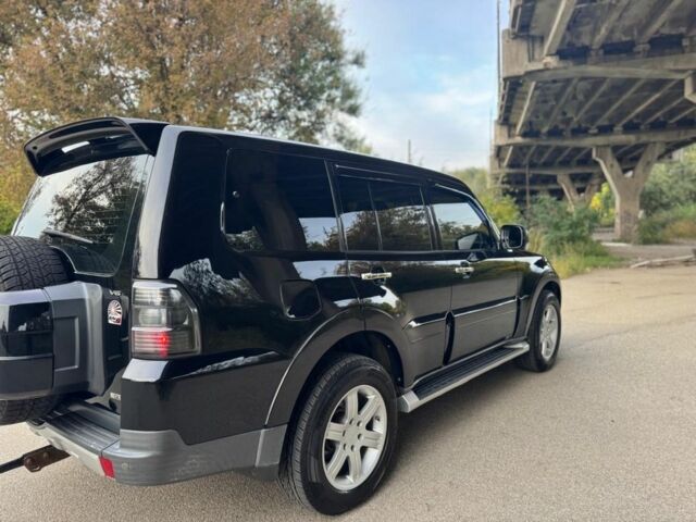 Черный Мицубиси Паджеро, объемом двигателя 3 л и пробегом 300 тыс. км за 11000 $, фото 11 на Automoto.ua