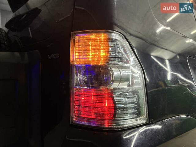 Черный Мицубиси Паджеро, объемом двигателя 3 л и пробегом 320 тыс. км за 9900 $, фото 20 на Automoto.ua