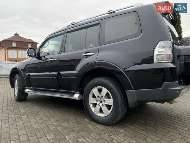 Черный Мицубиси Паджеро, объемом двигателя 3 л и пробегом 348 тыс. км за 8550 $, фото 12 на Automoto.ua