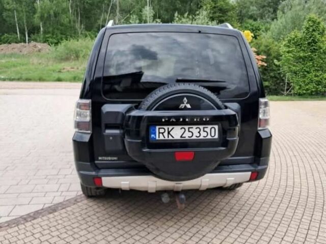 Чорний Міцубісі Паджеро, об'ємом двигуна 3.2 л та пробігом 223 тис. км за 2900 $, фото 7 на Automoto.ua