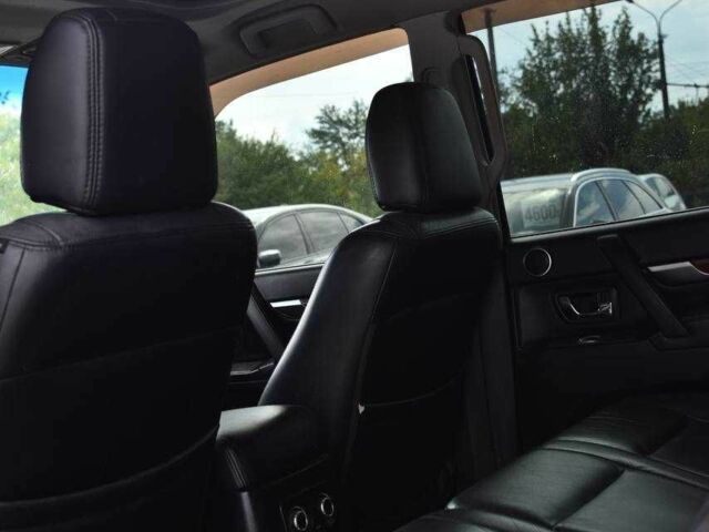 Черный Мицубиси Паджеро, объемом двигателя 3.8 л и пробегом 286 тыс. км за 11499 $, фото 18 на Automoto.ua