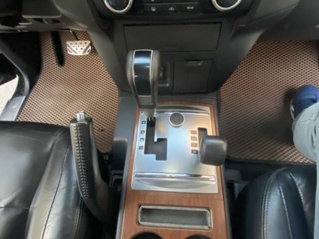 Черный Мицубиси Паджеро, объемом двигателя 3 л и пробегом 248 тыс. км за 11900 $, фото 9 на Automoto.ua