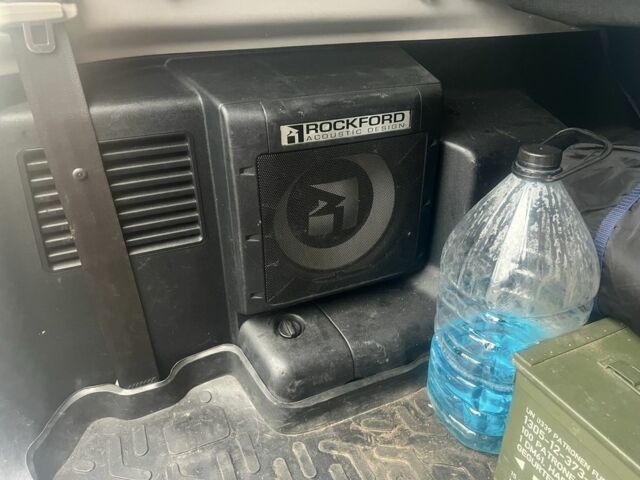 Чорний Міцубісі Паджеро, об'ємом двигуна 3.8 л та пробігом 308 тис. км за 12500 $, фото 5 на Automoto.ua