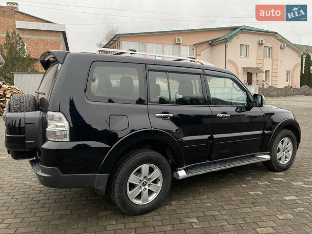 Черный Мицубиси Паджеро, объемом двигателя 3 л и пробегом 348 тыс. км за 8550 $, фото 19 на Automoto.ua