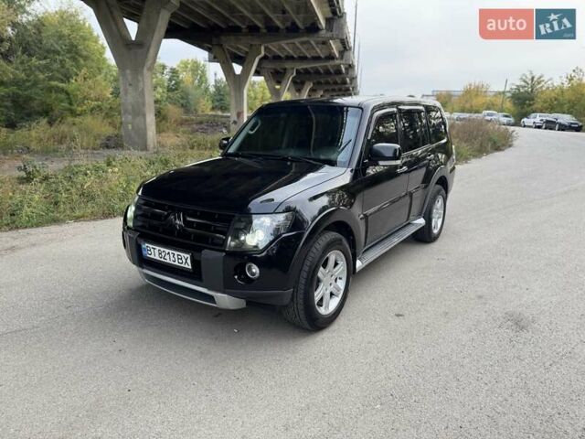 Чорний Міцубісі Паджеро, об'ємом двигуна 2.97 л та пробігом 290 тис. км за 9999 $, фото 6 на Automoto.ua