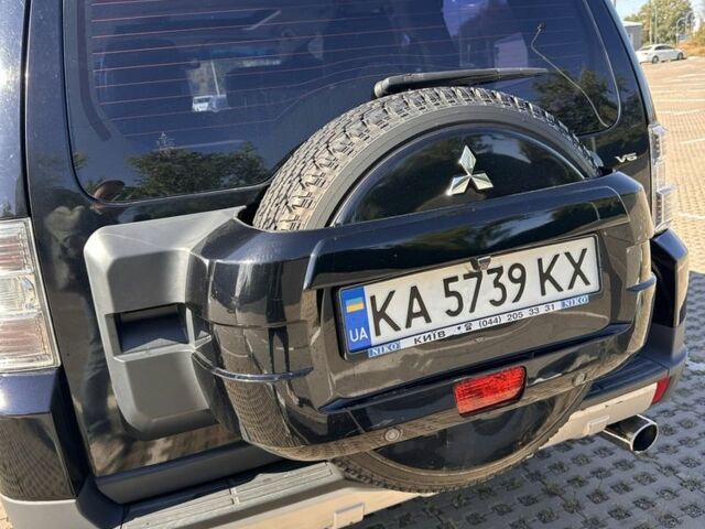 Чорний Міцубісі Паджеро, об'ємом двигуна 3 л та пробігом 322 тис. км за 9900 $, фото 12 на Automoto.ua