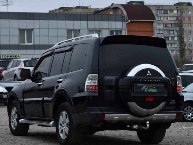 Чорний Міцубісі Паджеро, об'ємом двигуна 3 л та пробігом 215 тис. км за 9650 $, фото 3 на Automoto.ua
