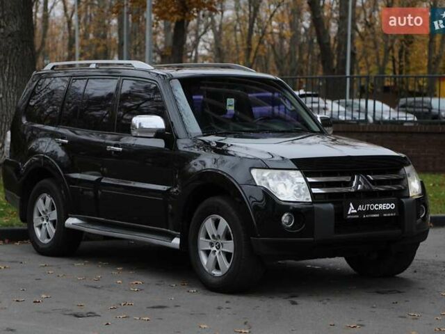 Чорний Міцубісі Паджеро, об'ємом двигуна 3 л та пробігом 197 тис. км за 12500 $, фото 2 на Automoto.ua