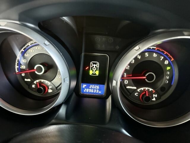 Чорний Міцубісі Паджеро, об'ємом двигуна 3 л та пробігом 294 тис. км за 11500 $, фото 4 на Automoto.ua