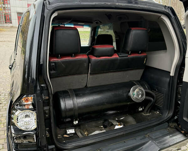 Черный Мицубиси Паджеро, объемом двигателя 2.97 л и пробегом 198 тыс. км за 5400 $, фото 8 на Automoto.ua