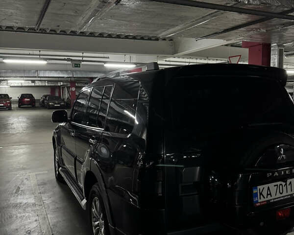 Міцубісі Паджеро 2008 у Києві на Automoto.ua Чорний Міцубісі Паджеро, об'ємом двигуна 3 л та пробігом 301 тис. км за 11500 $, фото 6 на Automoto.ua