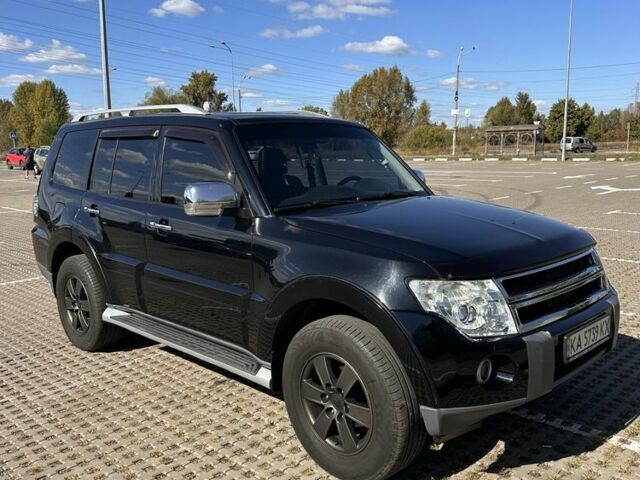 Чорний Міцубісі Паджеро, об'ємом двигуна 3 л та пробігом 322 тис. км за 9900 $, фото 20 на Automoto.ua