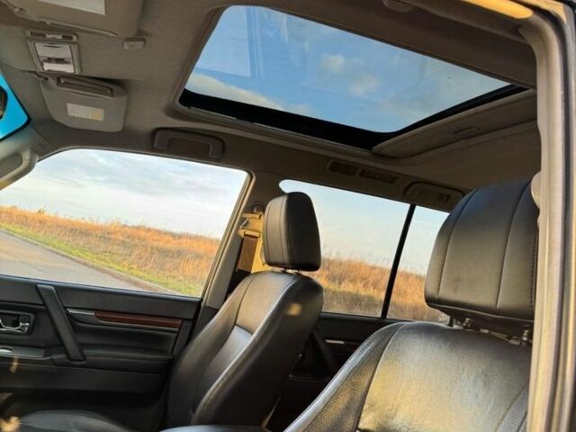 Черный Мицубиси Паджеро, объемом двигателя 3.2 л и пробегом 200 тыс. км за 9000 $, фото 12 на Automoto.ua