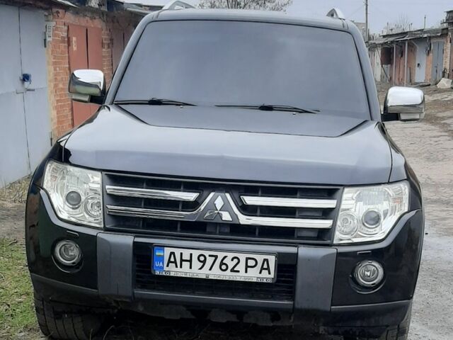 Чорний Міцубісі Паджеро, об'ємом двигуна 3 л та пробігом 145 тис. км за 11999 $, фото 12 на Automoto.ua