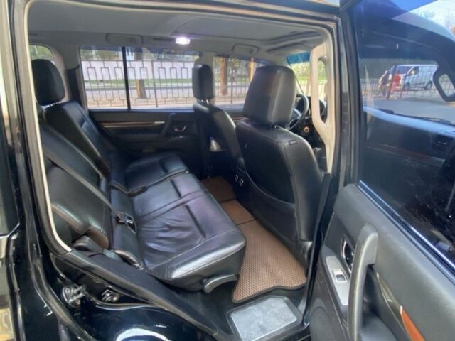 Черный Мицубиси Паджеро, объемом двигателя 3 л и пробегом 248 тыс. км за 11900 $, фото 13 на Automoto.ua