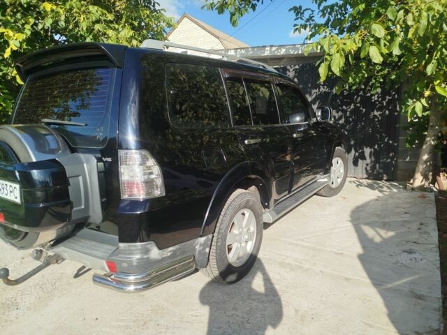 Черный Мицубиси Паджеро, объемом двигателя 3 л и пробегом 248 тыс. км за 10000 $, фото 5 на Automoto.ua