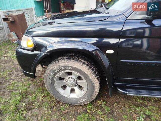 Мицубиси Паджеро 2008 в Овруче на Automoto.ua Черный Мицубиси Паджеро, объемом двигателя 2.97 л и пробегом 232 тыс. км за 8500 $, фото 3 на Automoto.ua