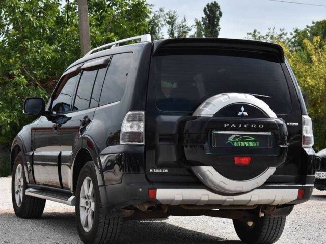 Черный Мицубиси Паджеро, объемом двигателя 3.8 л и пробегом 286 тыс. км за 11499 $, фото 3 на Automoto.ua