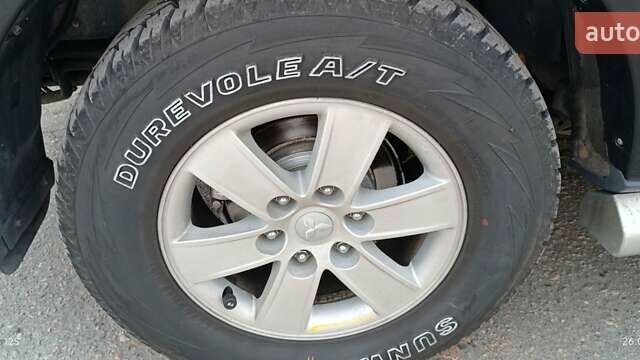 Чорний Міцубісі Паджеро, об'ємом двигуна 2.97 л та пробігом 170 тис. км за 11700 $, фото 3 на Automoto.ua