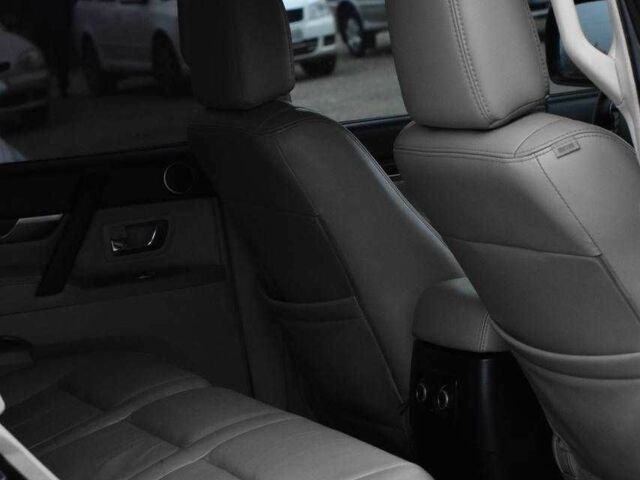 Чорний Міцубісі Паджеро, об'ємом двигуна 3 л та пробігом 215 тис. км за 9650 $, фото 16 на Automoto.ua