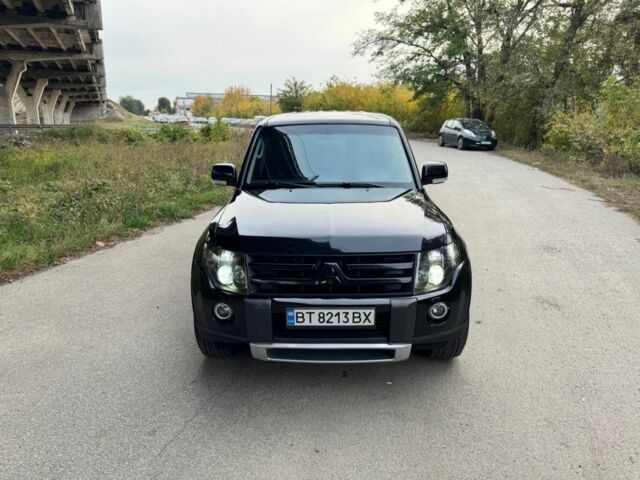 Черный Мицубиси Паджеро, объемом двигателя 3 л и пробегом 300 тыс. км за 11000 $, фото 7 на Automoto.ua