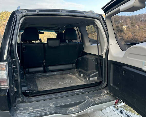 Черный Мицубиси Паджеро, объемом двигателя 3.2 л и пробегом 220 тыс. км за 11500 $, фото 6 на Automoto.ua