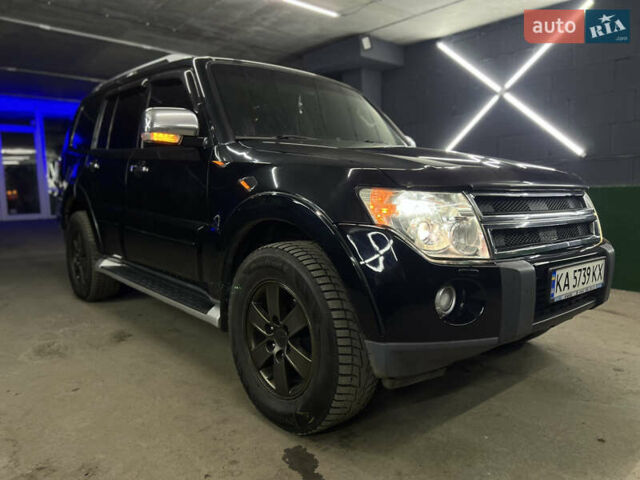 Черный Мицубиси Паджеро, объемом двигателя 3 л и пробегом 320 тыс. км за 9900 $, фото 17 на Automoto.ua