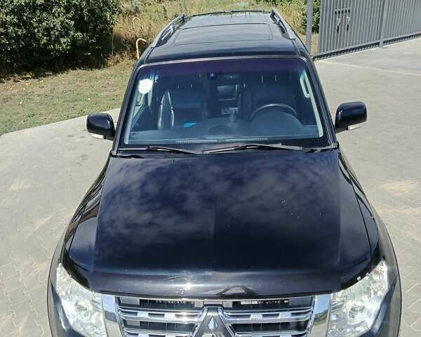 Чорний Міцубісі Паджеро, об'ємом двигуна 3.2 л та пробігом 257 тис. км за 13000 $, фото 9 на Automoto.ua