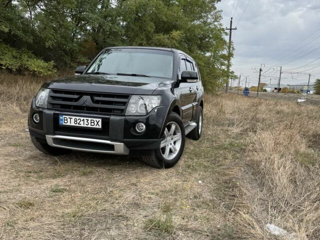 Черный Мицубиси Паджеро, объемом двигателя 3 л и пробегом 300 тыс. км за 11000 $, фото 19 на Automoto.ua
