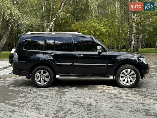 Чорний Міцубісі Паджеро, об'ємом двигуна 3.2 л та пробігом 270 тис. км за 13350 $, фото 4 на Automoto.ua
