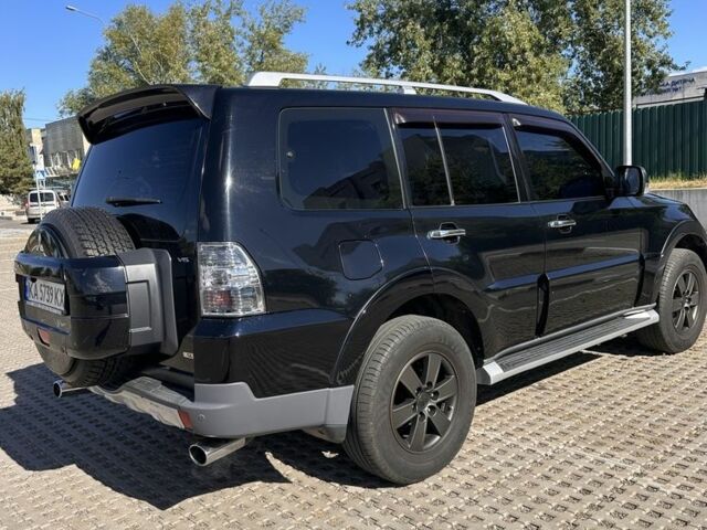 Чорний Міцубісі Паджеро, об'ємом двигуна 3 л та пробігом 322 тис. км за 9900 $, фото 19 на Automoto.ua