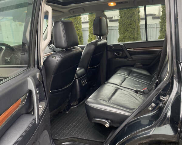 Черный Мицубиси Паджеро, объемом двигателя 3 л и пробегом 348 тыс. км за 8550 $, фото 44 на Automoto.ua