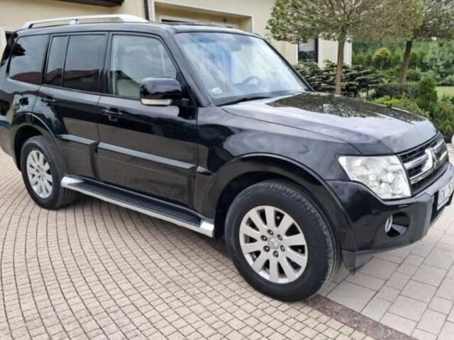 Чорний Міцубісі Паджеро, об'ємом двигуна 3.2 л та пробігом 223 тис. км за 2900 $, фото 1 на Automoto.ua