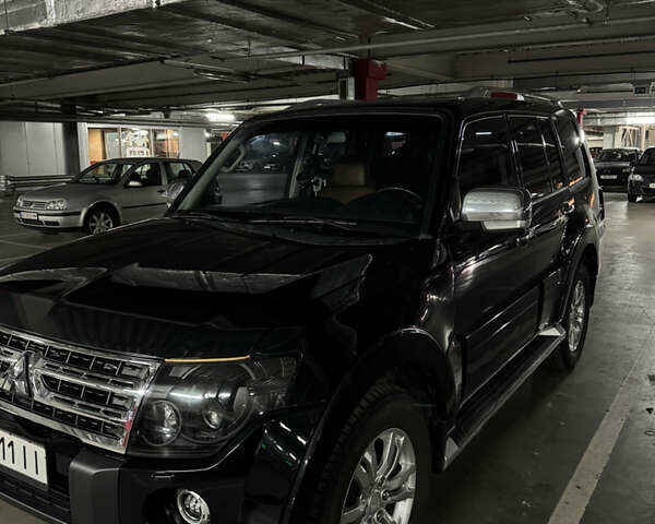 Міцубісі Паджеро 2008 у Києві на Automoto.ua Чорний Міцубісі Паджеро, об'ємом двигуна 3 л та пробігом 301 тис. км за 11500 $, фото 5 на Automoto.ua