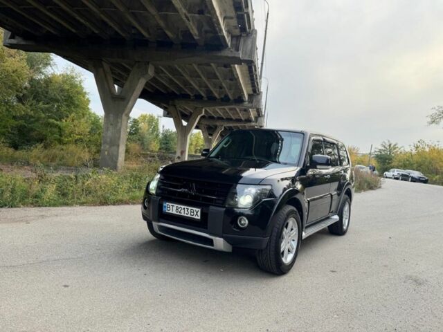 Черный Мицубиси Паджеро, объемом двигателя 3 л и пробегом 300 тыс. км за 11000 $, фото 9 на Automoto.ua