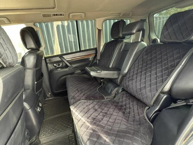 Чорний Міцубісі Паджеро, об'ємом двигуна 0 л та пробігом 300 тис. км за 12500 $, фото 6 на Automoto.ua