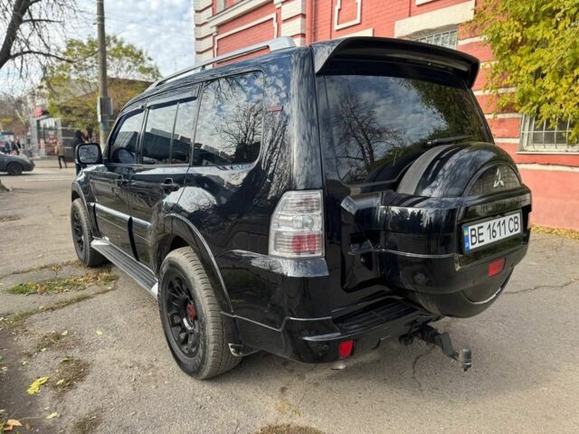 Черный Мицубиси Паджеро, объемом двигателя 3.2 л и пробегом 206 тыс. км за 13499 $, фото 4 на Automoto.ua