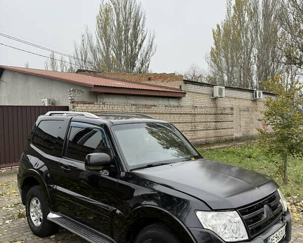 Черный Мицубиси Паджеро, объемом двигателя 2.97 л и пробегом 198 тыс. км за 5400 $, фото 2 на Automoto.ua